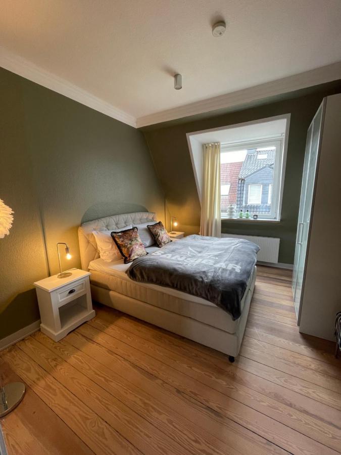 Schoene Grosse 4 Zimmer-Altbauwohnung Кіль Екстер'єр фото