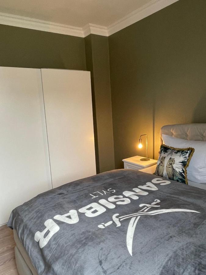 Schoene Grosse 4 Zimmer-Altbauwohnung Кіль Екстер'єр фото